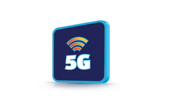 Modra 3D ikona z oranžnim WiFi simbolom in belim napisom 5G, ki označuje uporabo najsodobnejšega in hitrega mobilnega omrežja.