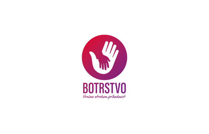 Bela grafična ikona odrasle dlani, v katero je položena manjša otroška dlan, znotraj rdeče-vijoličnega kroga z napisom BOTRSTVO spodaj.